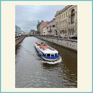 На фото набережная Санкт-Петербурга